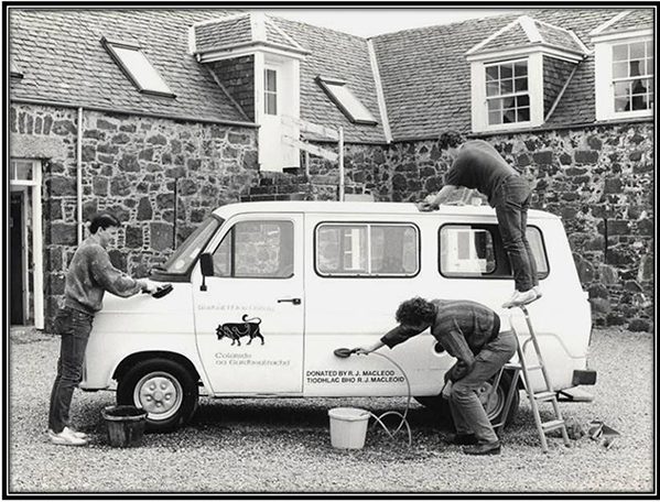 Sabhal Mòr Ostaig - Bus
