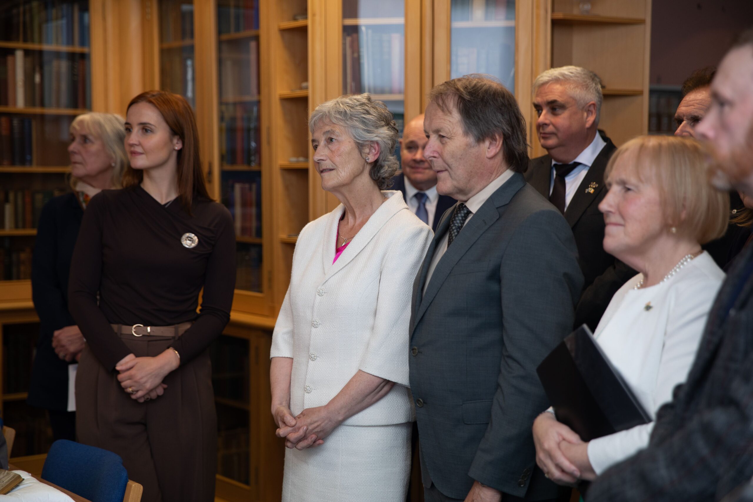 Ceann-suidhe na h-Èireann, Catherine Connolly, Rùnaire a’ Chaibineit airson Foghlam, Cultar agus Gàidhlig, Màiri NicAilein agus Prionnsapal Sabhal Mòr Ostaig, An Dtr Gillian Rothach